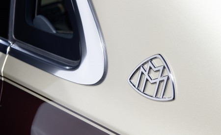2021 Mercedes-Maybach S-Class (Color: Designo Rubellite Red / Kalahari Gold) Badge Wallpapers 450x275 (35)