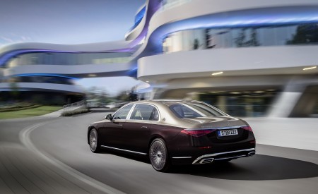 2021 Mercedes-Maybach S-Class (Color: Designo Rubellite Red / Kalahari Gold) Rear Three-Quarter Wallpapers 450x275 (12)