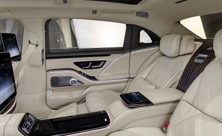 2021 Mercedes-Maybach S-Class (Leather Nappa macchiato beige bronze brown pearl) Interior Rear Seats Wallpapers 450x275 (70)
