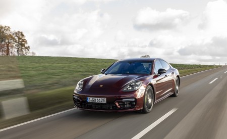 2021 Porsche Panamera 4 E-Hybrid (Color: Cherry Metallic) Front Wallpapers 450x275 (14)