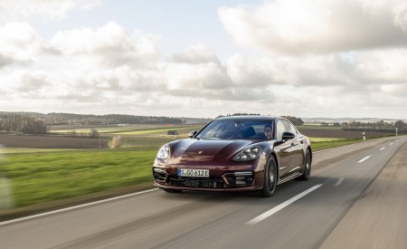 2021 Porsche Panamera 4 E-Hybrid (Color: Cherry Metallic) Front Wallpapers 450x275 (5)