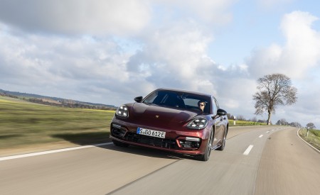2021 Porsche Panamera 4 E-Hybrid (Color: Cherry Metallic) Front Wallpapers 450x275 (11)