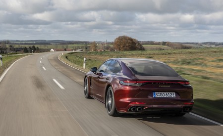 2021 Porsche Panamera 4 E-Hybrid (Color: Cherry Metallic) Rear Three-Quarter Wallpapers 450x275 (6)