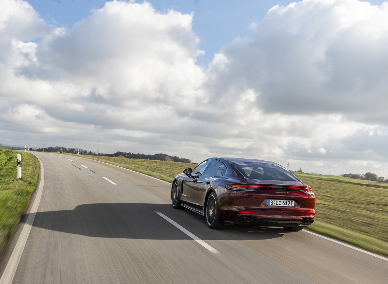 2021 Porsche Panamera 4 E-Hybrid (Color: Cherry Metallic) Rear Three-Quarter Wallpapers (12)