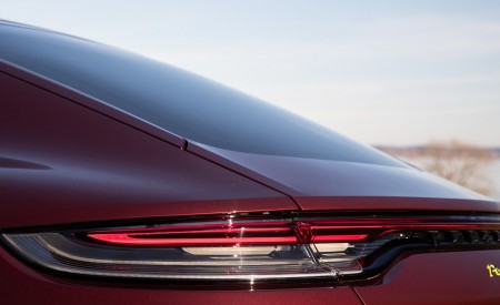 2021 Porsche Panamera 4 E-Hybrid (Color: Cherry Metallic) Tail Light Wallpapers 450x275 (32)