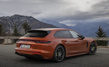 2021 Porsche Panamera 4 E-Hybrid Sport Turismo (Color: Papaya Metallic) Rear Three-Quarter Wallpapers 450x275 (24)