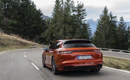 2021 Porsche Panamera 4 E-Hybrid Sport Turismo (Color: Papaya Metallic) Rear Wallpapers 450x275 (7)