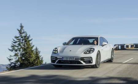 2021 Porsche Panamera Turbo S E-Hybrid (Color: Carrara White Metallic) Front Wallpapers 450x275 (7)