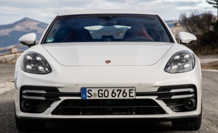2021 Porsche Panamera Turbo S E-Hybrid (Color: Carrara White Metallic) Front Wallpapers 450x275 (28)