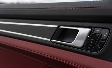 2021 Porsche Panamera Turbo S E-Hybrid (Color: Carrara White Metallic) Interior Detail Wallpapers 450x275 (54)