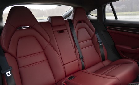2021 Porsche Panamera Turbo S E-Hybrid (Color: Carrara White Metallic) Interior Rear Seats Wallpapers 450x275 (60)