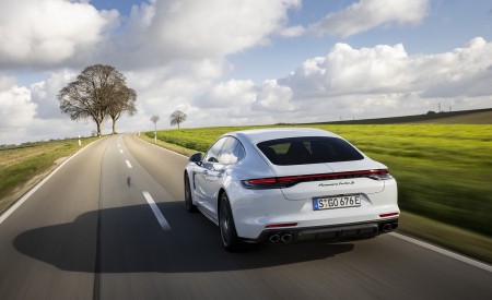 2021 Porsche Panamera Turbo S E-Hybrid (Color: Carrara White Metallic) Rear Three-Quarter Wallpapers 450x275 (10)