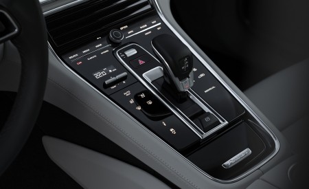 2021 Porsche Panamera Turbo S E-Hybrid Executive (Color: Volcano Grey Metallic) Central Console Wallpapers 450x275 (31)