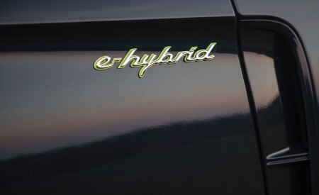 2021 Porsche Panamera Turbo S E-Hybrid Sport Turismo (Color: Night Blue Metallic) Badge Wallpapers 450x275 (31)