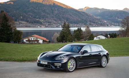 2021 Porsche Panamera Turbo S E-Hybrid Sport Turismo (Color: Night Blue Metallic) Front Three-Quarter Wallpapers 450x275 (23)
