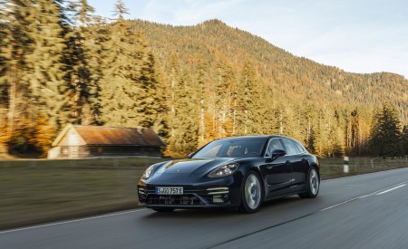 2021 Porsche Panamera Turbo S E-Hybrid Sport Turismo (Color: Night Blue Metallic) Front Three-Quarter Wallpapers 450x275 (13)