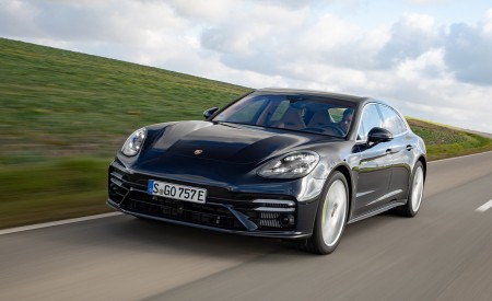 2021 Porsche Panamera Turbo S E-Hybrid Sport Turismo (Color: Night Blue Metallic) Front Three-Quarter Wallpapers 450x275 (3)