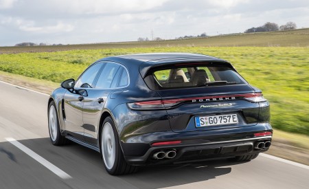 2021 Porsche Panamera Turbo S E-Hybrid Sport Turismo (Color: Night Blue Metallic) Rear Three-Quarter Wallpapers 450x275 (20)