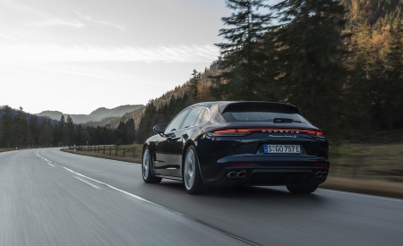 2021 Porsche Panamera Turbo S E-Hybrid Sport Turismo (Color: Night Blue Metallic) Rear Three-Quarter Wallpapers 450x275 (9)