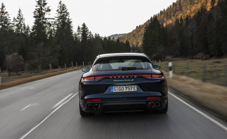 2021 Porsche Panamera Turbo S E-Hybrid Sport Turismo (Color: Night Blue Metallic) Rear Wallpapers 450x275 (11)