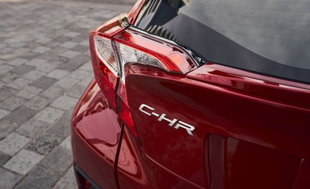 2021 Toyota C-HR (Color: Supersonic Red) Tail Light Wallpapers 450x275 (10)