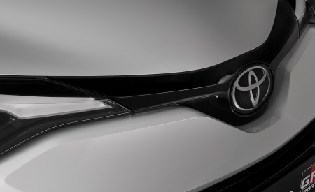 2021 Toyota C-HR GR SPORT Grill Wallpapers 450x275 (13)