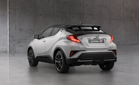 2021 Toyota C-HR GR SPORT Rear Three-Quarter Wallpapers 450x275 (4)