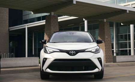 2021 Toyota C-HR Limited (Color: Blizzard White) Front Wallpapers 450x275 (20)