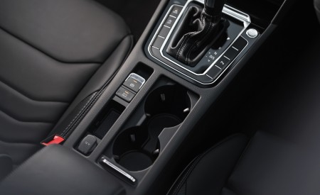 2021 Volkswagen Arteon Shooting Brake (UK-Spec) Central Console Wallpapers 450x275 (92)