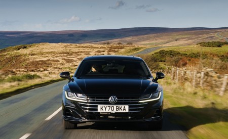 2021 Volkswagen Arteon Shooting Brake (UK-Spec) Front Wallpapers 450x275 (18)
