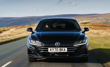 2021 Volkswagen Arteon Shooting Brake (UK-Spec) Front Wallpapers 450x275 (2)