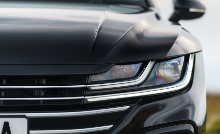 2021 Volkswagen Arteon Shooting Brake (UK-Spec) Headlight Wallpapers 450x275 (43)