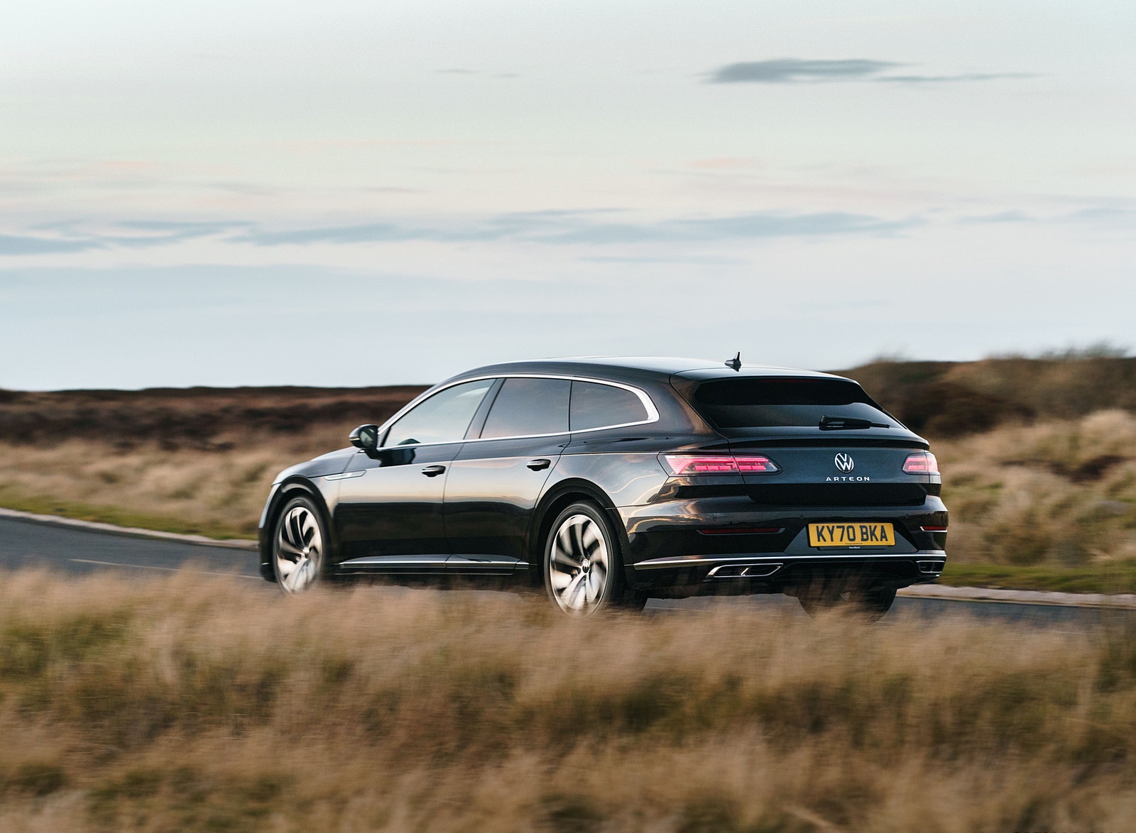 2021 Volkswagen Arteon Shooting Brake (UK-Spec) Rear Three-Quarter Wallpapers (14)