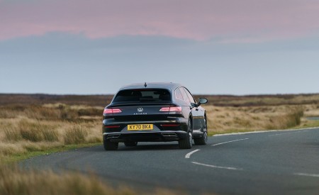 2021 Volkswagen Arteon Shooting Brake (UK-Spec) Rear Wallpapers 450x275 (13)