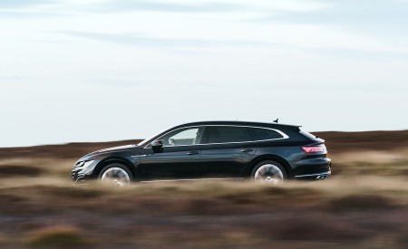2021 Volkswagen Arteon Shooting Brake (UK-Spec) Side Wallpapers 450x275 (25)