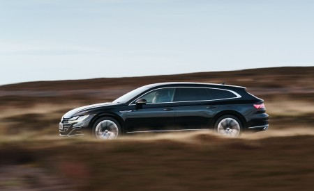 2021 Volkswagen Arteon Shooting Brake (UK-Spec) Side Wallpapers 450x275 (26)