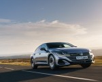 2021 Volkswagen Arteon (UK-Spec) Front Three-Quarter Wallpapers 150x120 (26)