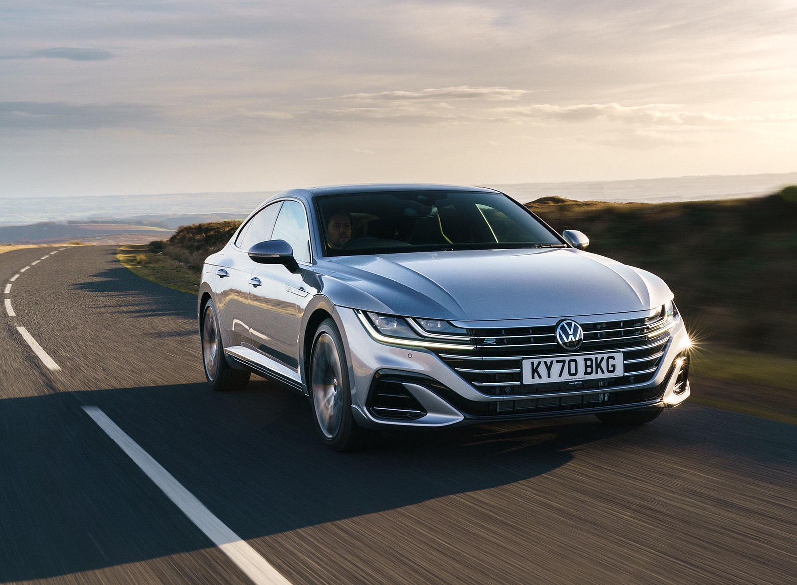 2021 Volkswagen Arteon (UK-Spec) Front Three-Quarter Wallpapers (1)