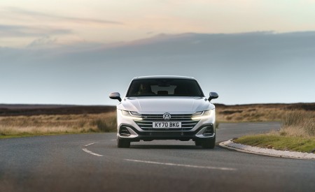 2021 Volkswagen Arteon (UK-Spec) Front Wallpapers 450x275 (4)