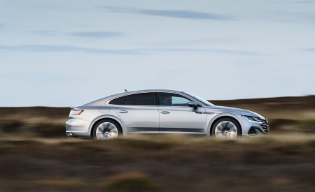 2021 Volkswagen Arteon (UK-Spec) Side Wallpapers 450x275 (23)