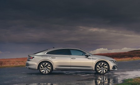 2021 Volkswagen Arteon (UK-Spec) Side Wallpapers 450x275 (39)