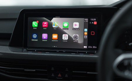 2021 Volkswagen Golf GTI (UK-Spec) Central Console Wallpapers  450x275 (79)