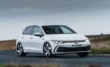 2021 Volkswagen Golf GTI (UK-Spec) Front Three-Quarter Wallpapers 450x275 (5)