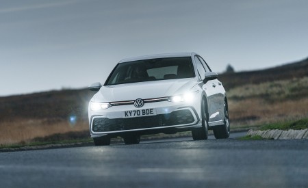 2021 Volkswagen Golf GTI (UK-Spec) Front Wallpapers 450x275 (7)
