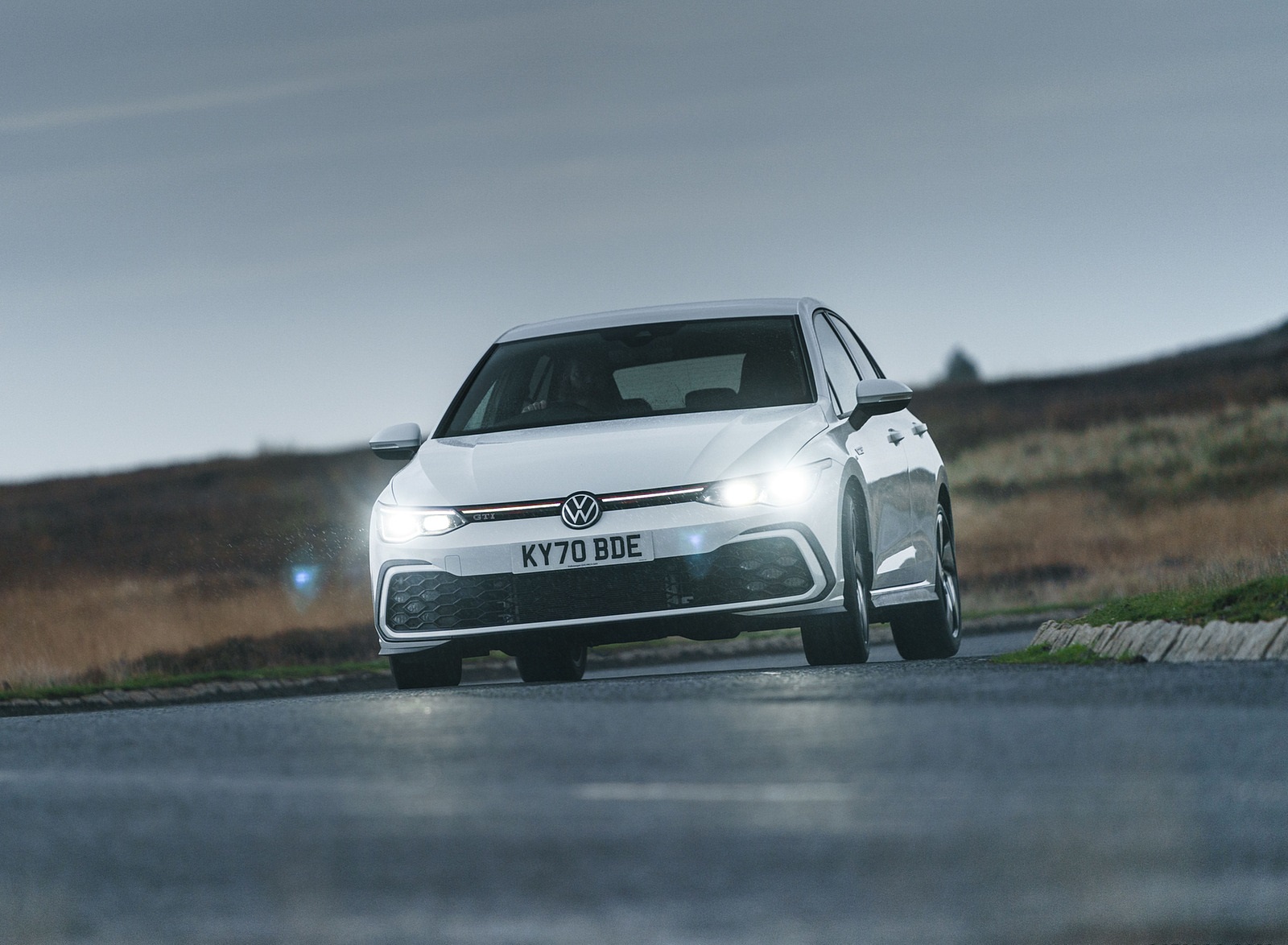 2021 Volkswagen Golf GTI (UK-Spec) Front Wallpapers (7)