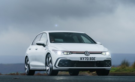2021 Volkswagen Golf GTI (UK-Spec) Front Wallpapers 450x275 (15)