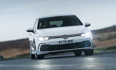 2021 Volkswagen Golf GTI (UK-Spec) Front Wallpapers 450x275 (8)