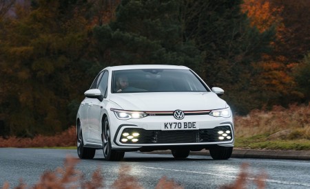 2021 Volkswagen Golf GTI (UK-Spec) Front Wallpapers 450x275 (9)
