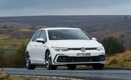 2021 Volkswagen Golf GTI (UK-Spec) Front Wallpapers 450x275 (17)