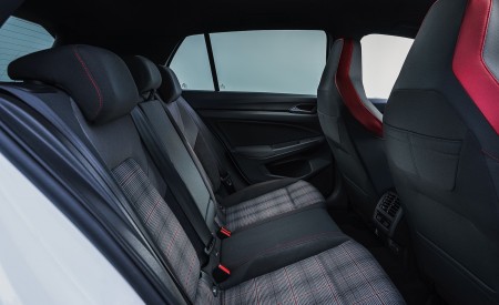 2021 Volkswagen Golf GTI (UK-Spec) Interior Rear Seats Wallpapers 450x275 (91)